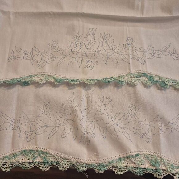 Pillowcases (2) White Cotton, Vintage, Crocheted Edge and Iron on Design that ne - Picture 1 of 5